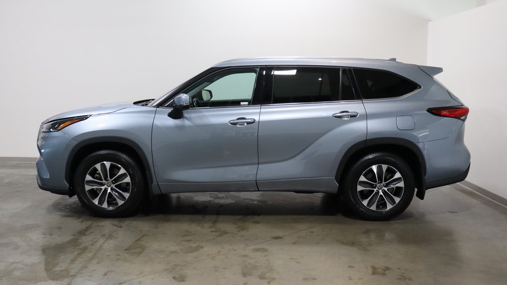 2021 Toyota Highlander XLE 4