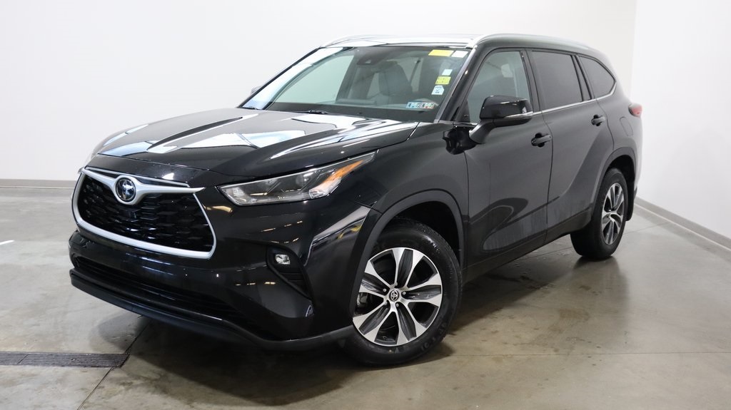 2021 Toyota Highlander XLE 3