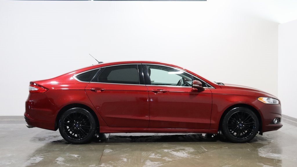 2016 Ford Fusion SE 8