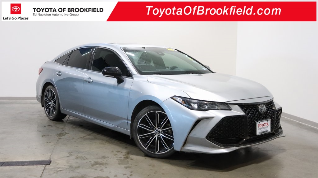 2019 Toyota Avalon XSE 1