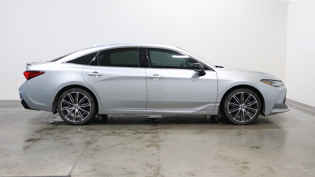 2019 Toyota Avalon XSE 8