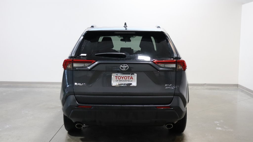 2022 Toyota RAV4 XLE 6