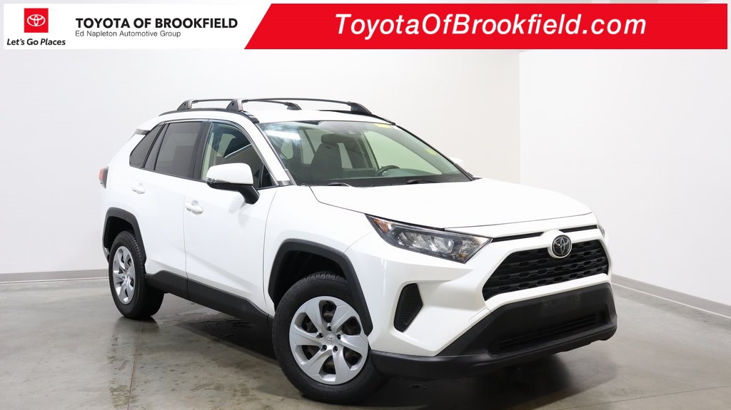 2019 Toyota RAV4 LE 1