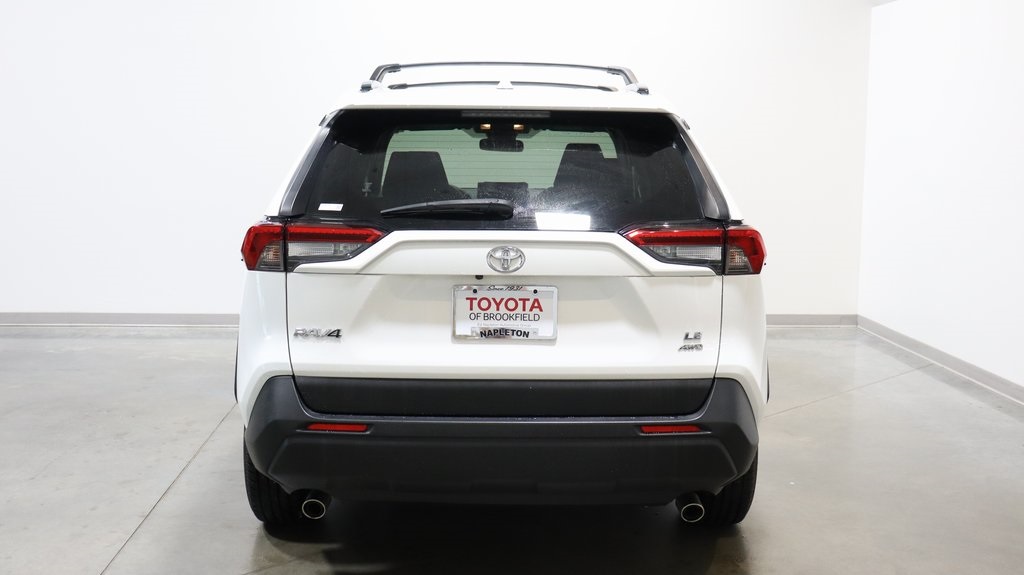 2019 Toyota RAV4 LE 6