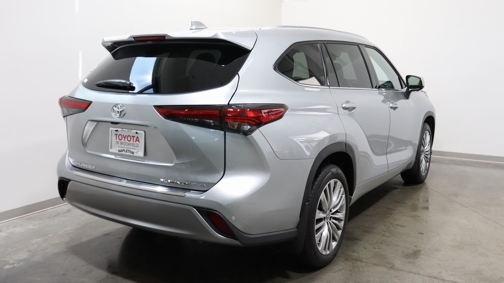 2023 Toyota Highlander Platinum 7