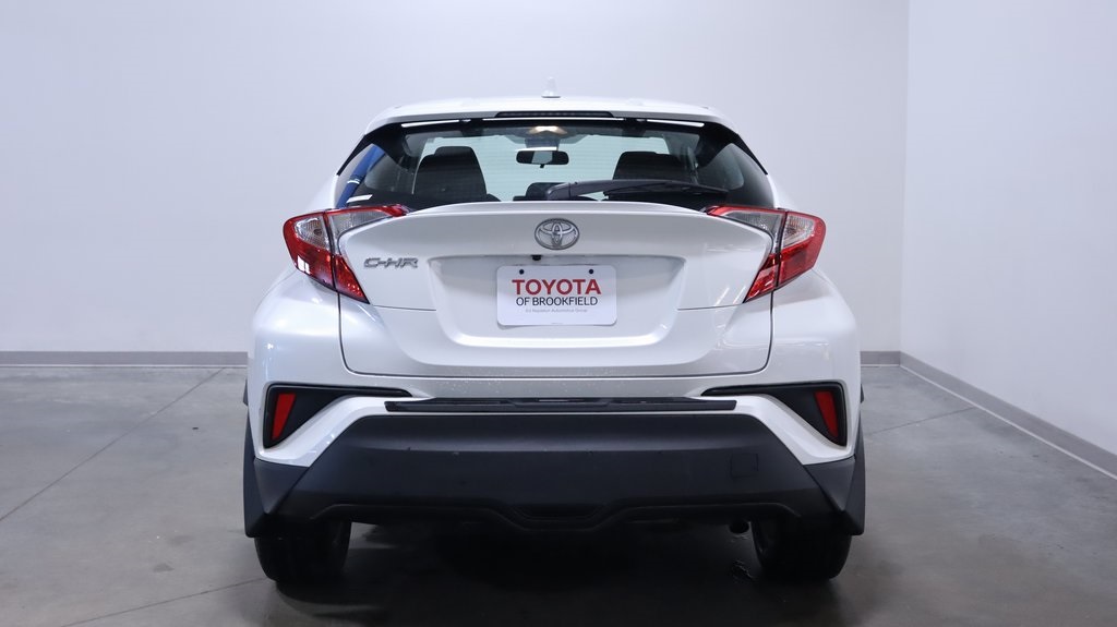 2021 Toyota C-HR LE 6