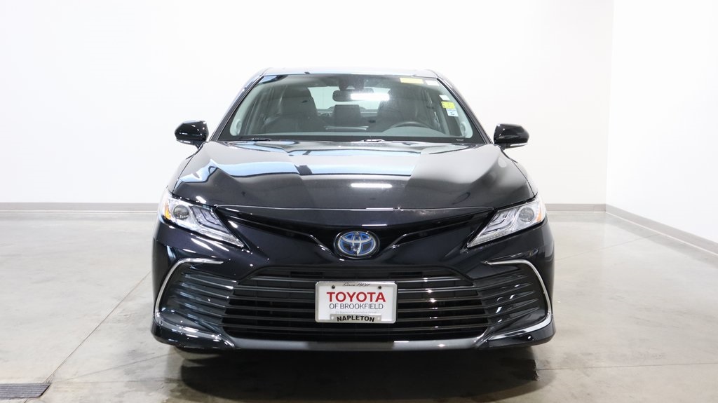 2021 Toyota Camry Hybrid XLE 2