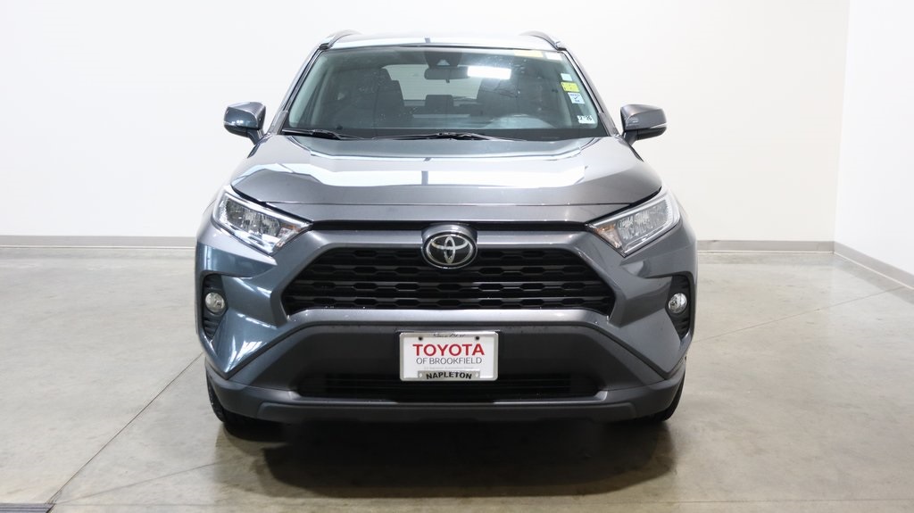 2021 Toyota RAV4 XLE 2