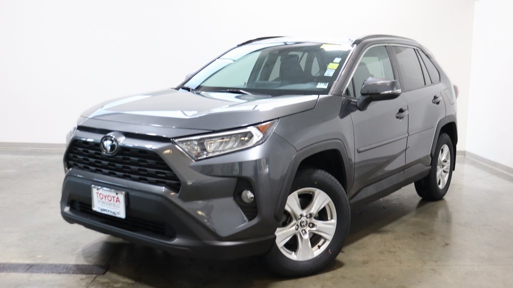 2021 Toyota RAV4 XLE 3