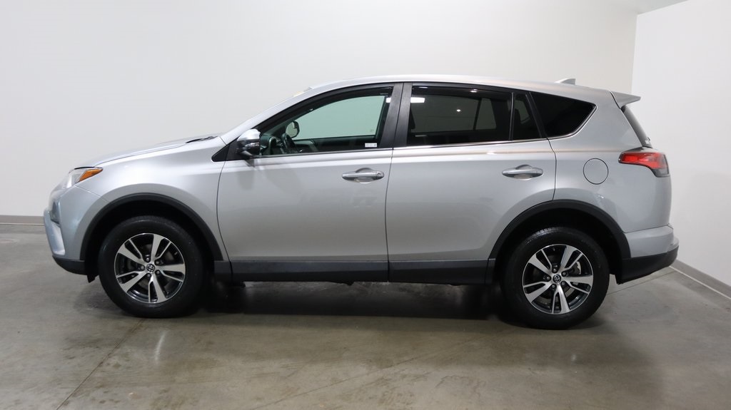 2018 Toyota RAV4 XLE 4