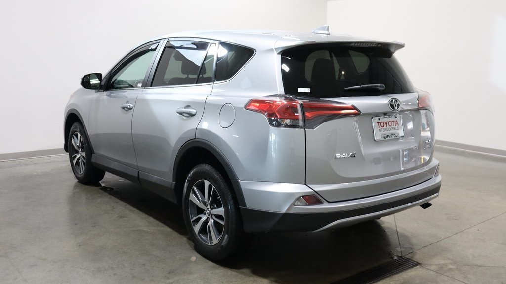 2018 Toyota RAV4 XLE 5