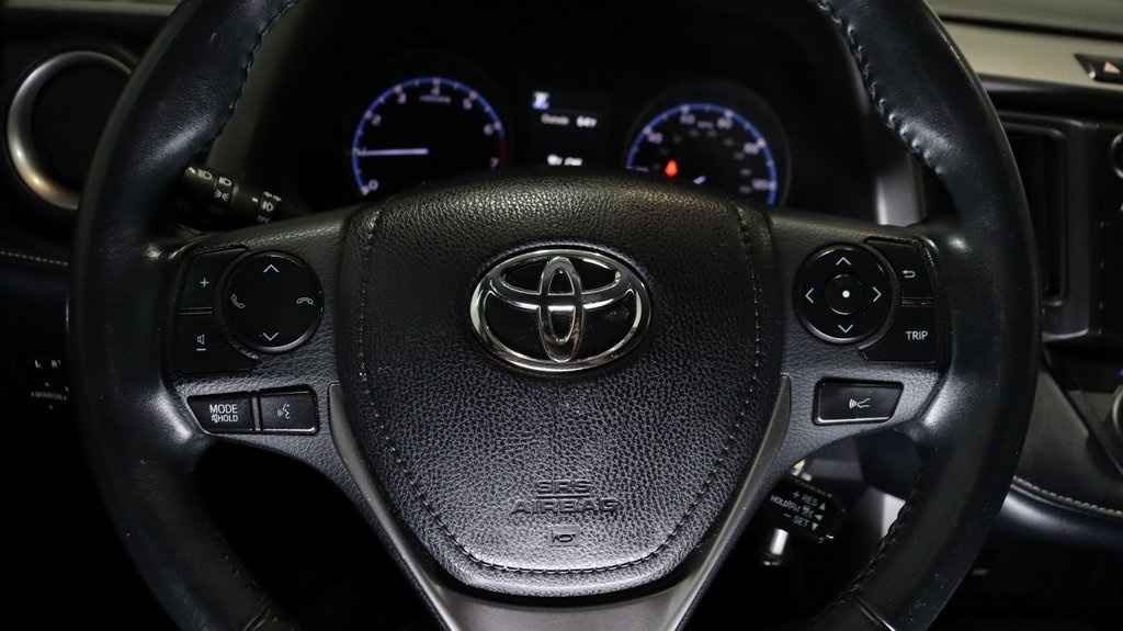 2018 Toyota RAV4 XLE 12