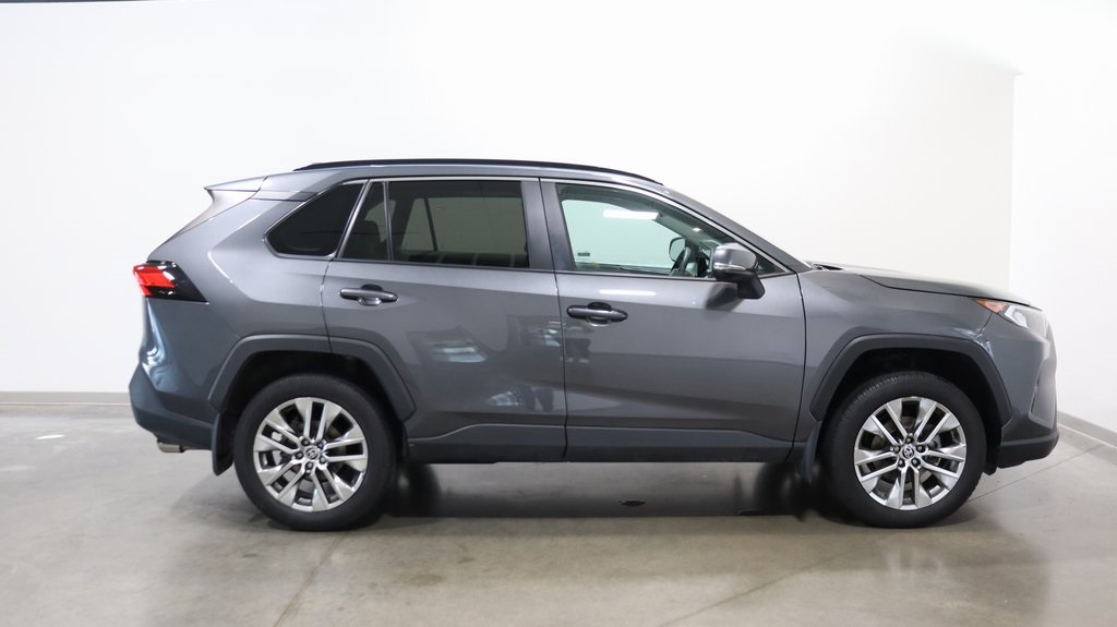 2021 Toyota RAV4 XLE Premium 8