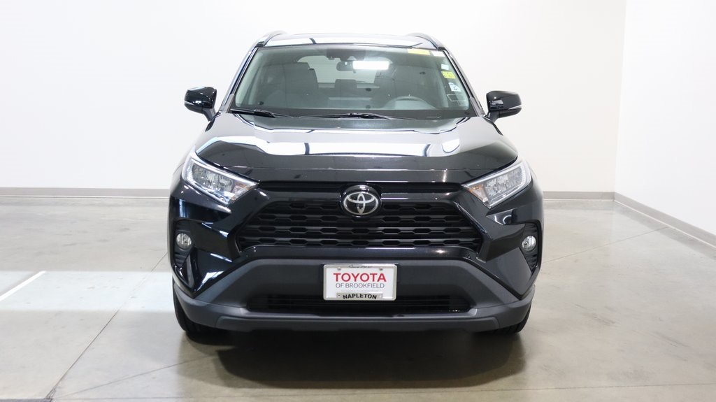 2021 Toyota RAV4 XLE 2