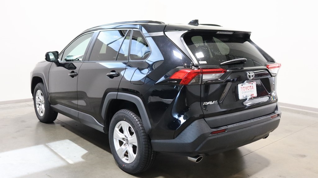 2021 Toyota RAV4 XLE 5