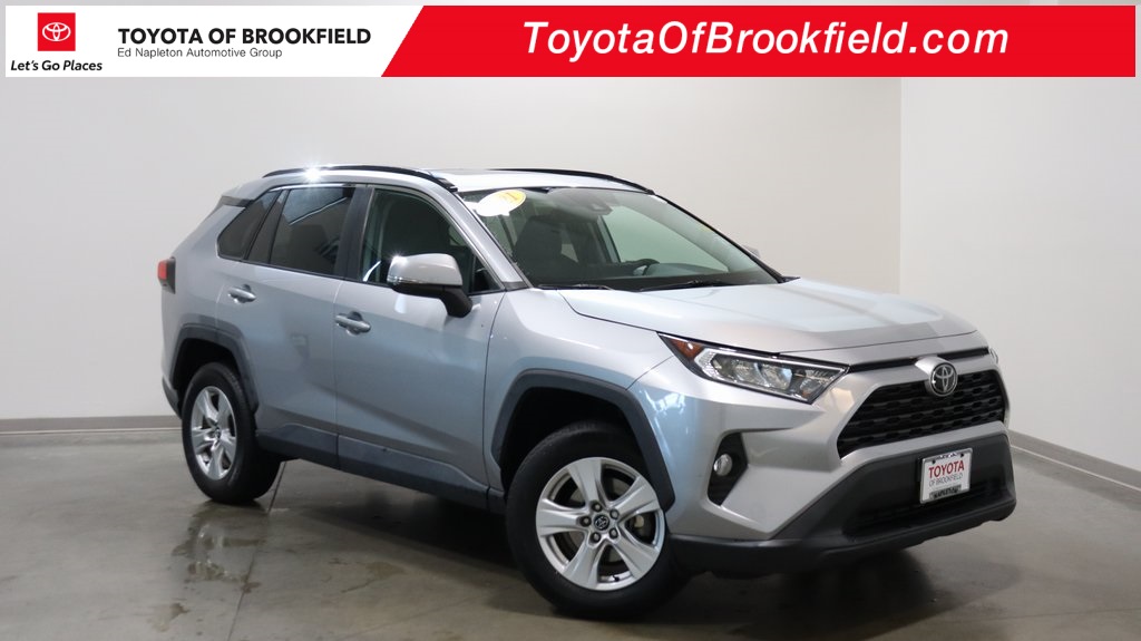 2021 Toyota RAV4 XLE 1