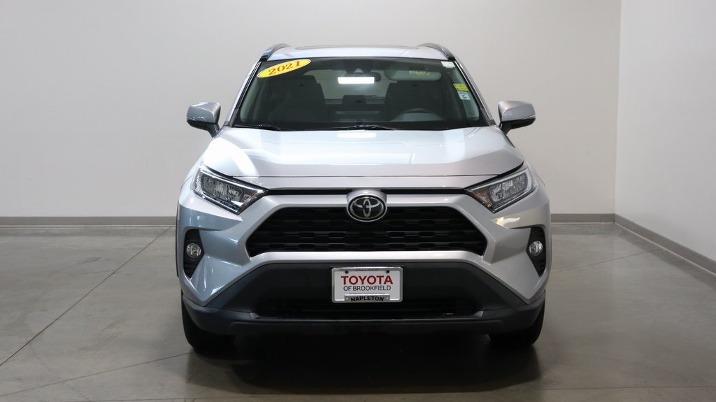 2021 Toyota RAV4 XLE 2