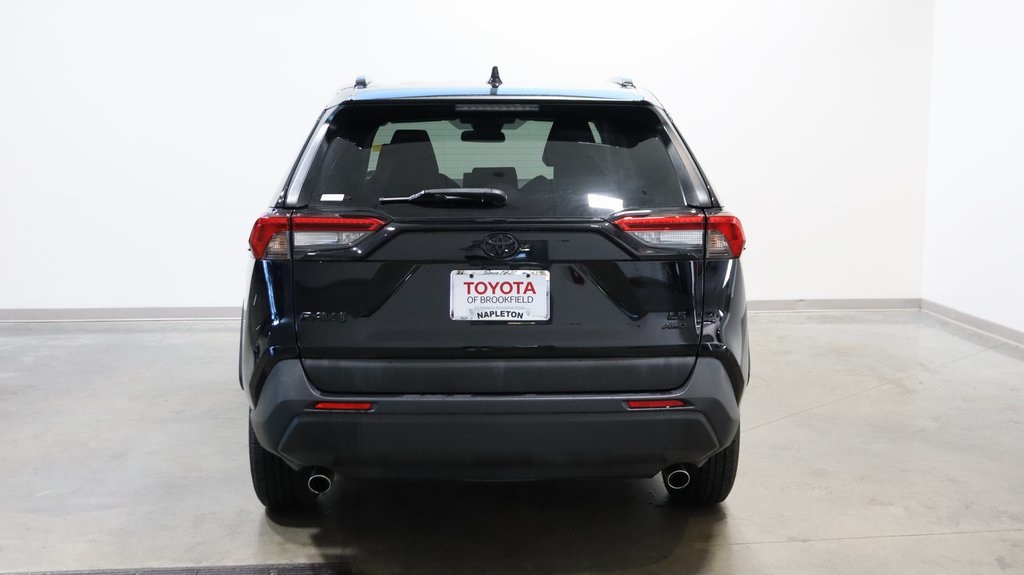 2021 Toyota RAV4 LE 6