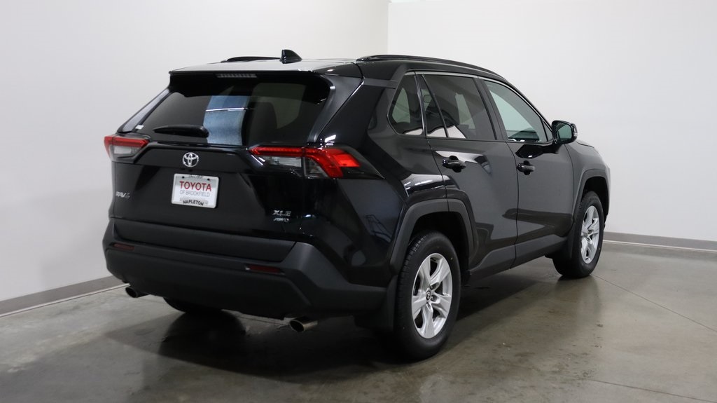 2021 Toyota RAV4 XLE 7