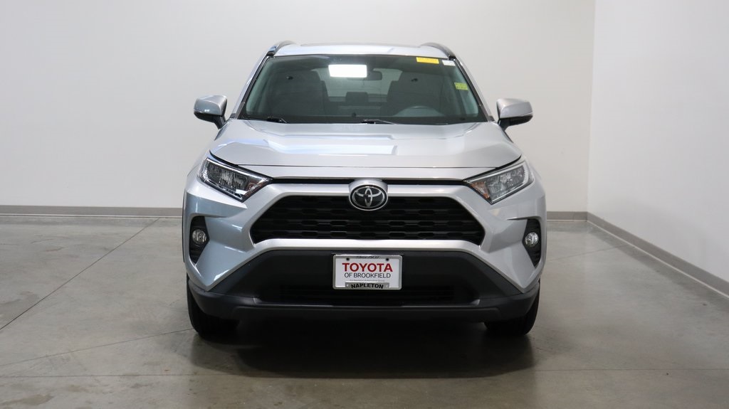 2019 Toyota RAV4 XLE 2