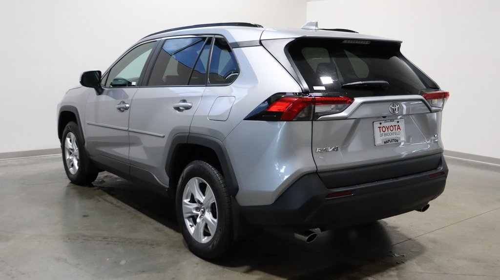 2019 Toyota RAV4 XLE 5