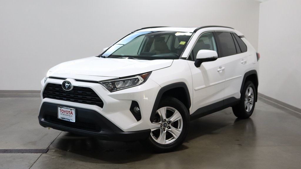 2021 Toyota RAV4 XLE 3