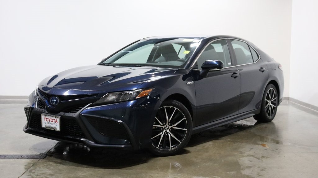 2021 Toyota Camry Hybrid SE 3