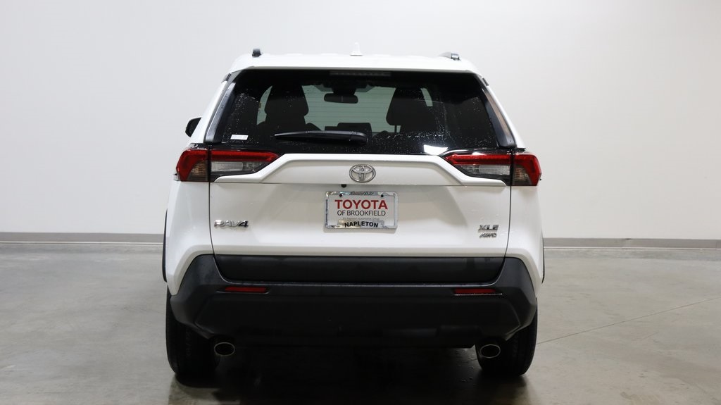 2021 Toyota RAV4 XLE 6