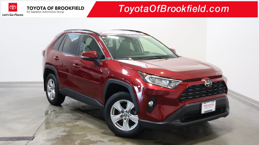 2021 Toyota RAV4 XLE 1