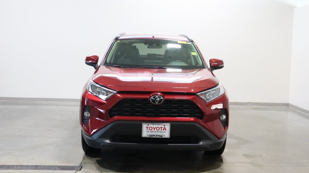 2021 Toyota RAV4 XLE 2