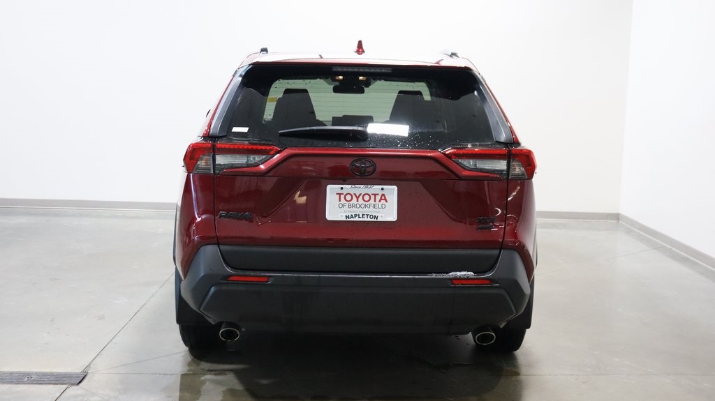 2021 Toyota RAV4 XLE 6