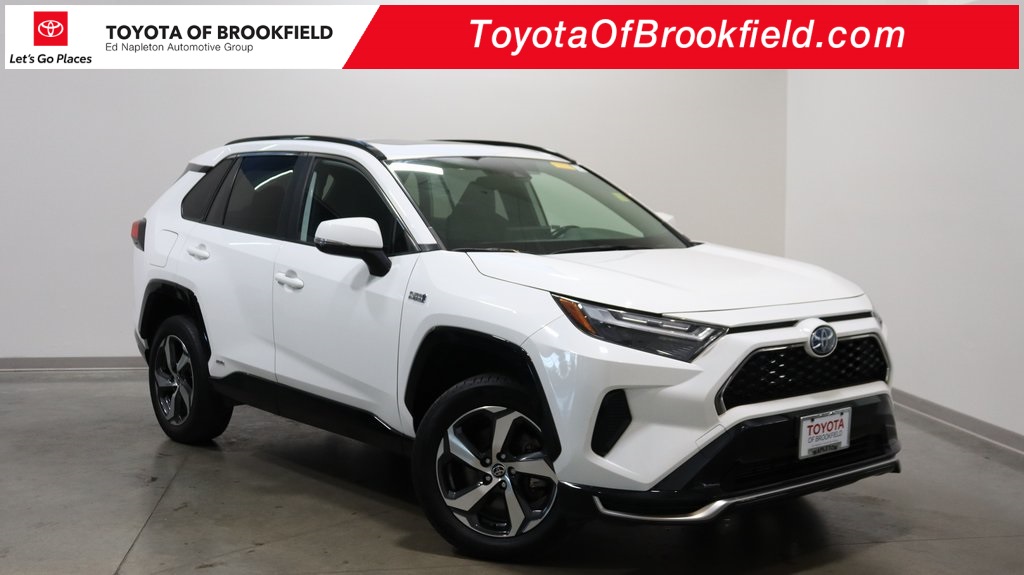 2022 Toyota RAV4 Prime SE 1