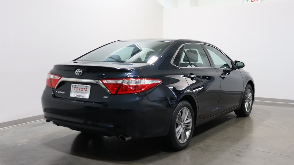 2016 Toyota Camry SE 7