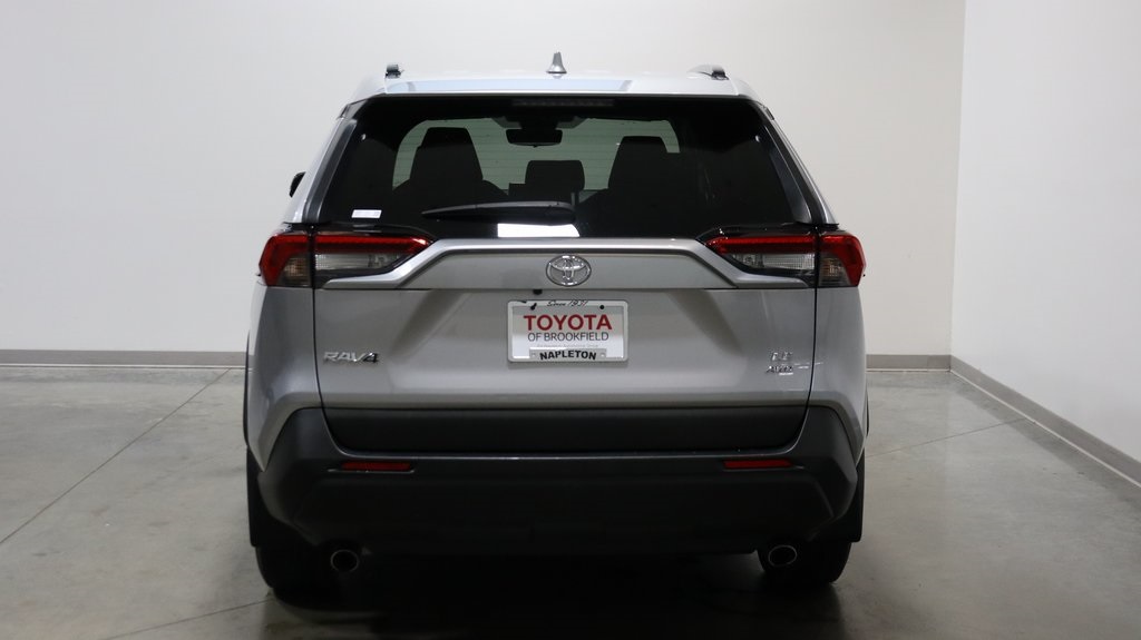 2021 Toyota RAV4 LE 6