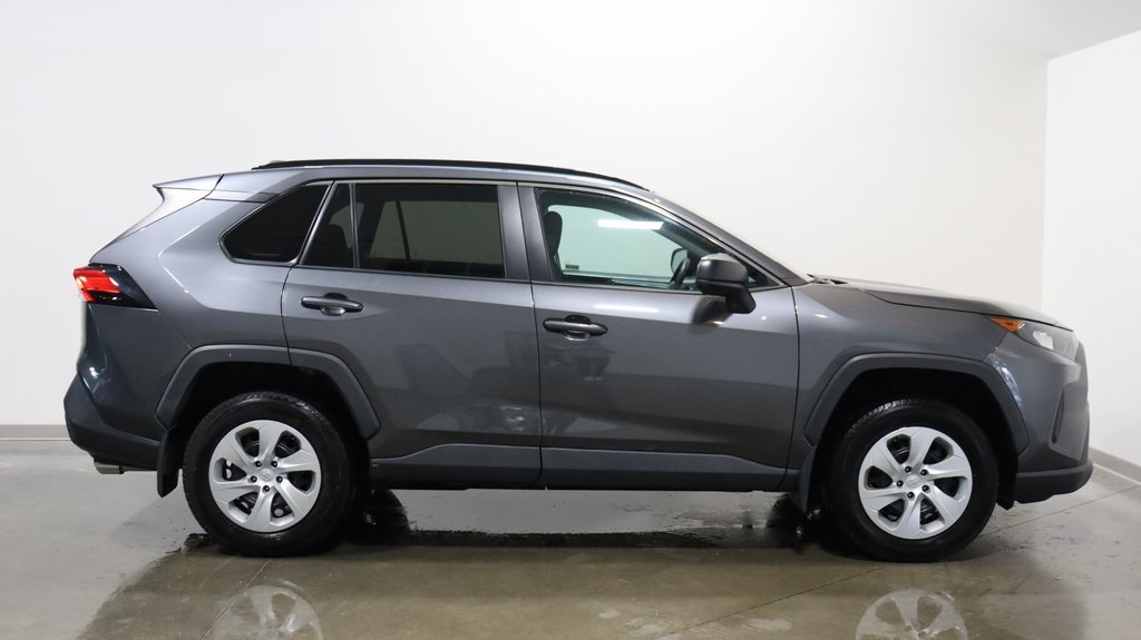 2021 Toyota RAV4 LE 8