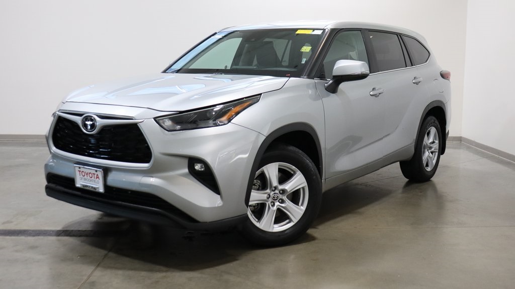 2024 Toyota Highlander LE 3