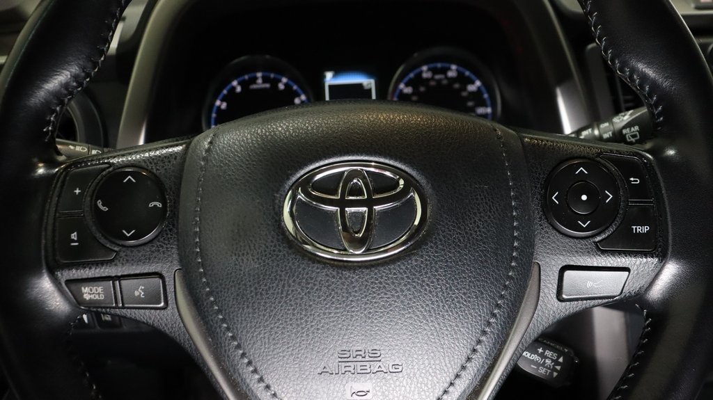 2016 Toyota RAV4 Limited 12