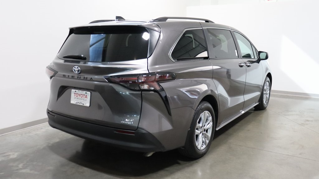 2024 Toyota Sienna XLE 7