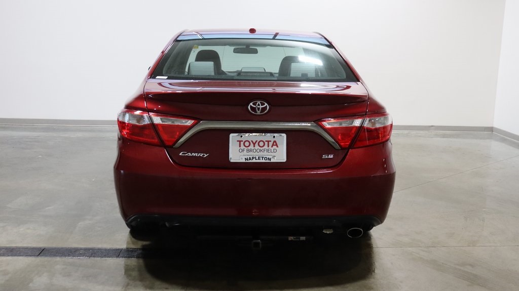 2017 Toyota Camry SE 6