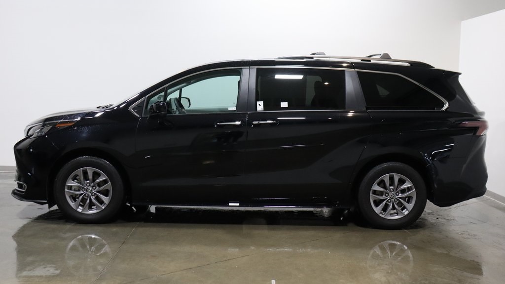 2024 Toyota Sienna XLE 4