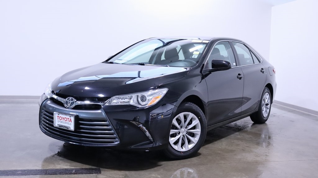 2017 Toyota Camry LE 3