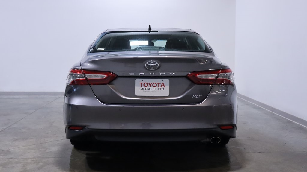 2018 Toyota Camry XLE 6