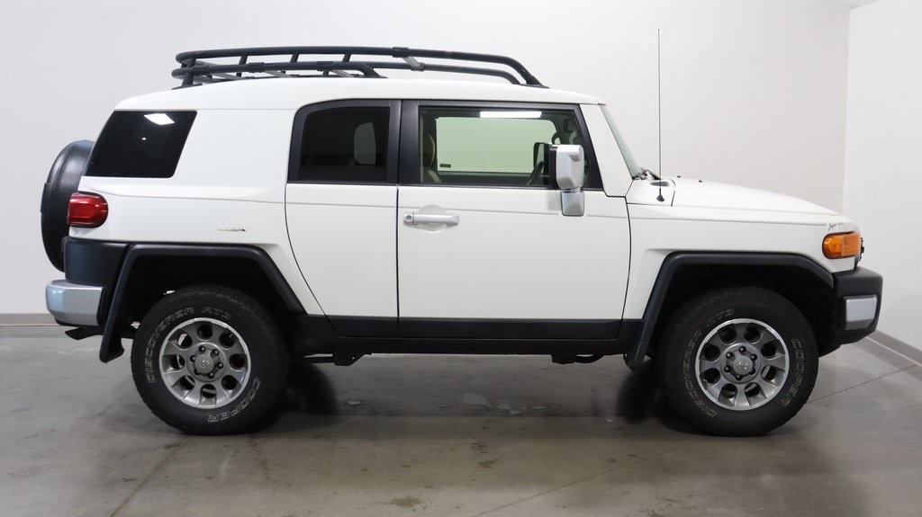 2013 Toyota FJ Cruiser Base 8