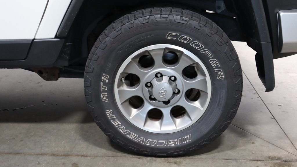 2013 Toyota FJ Cruiser Base 9