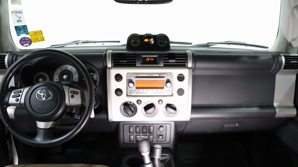 2013 Toyota FJ Cruiser Base 11