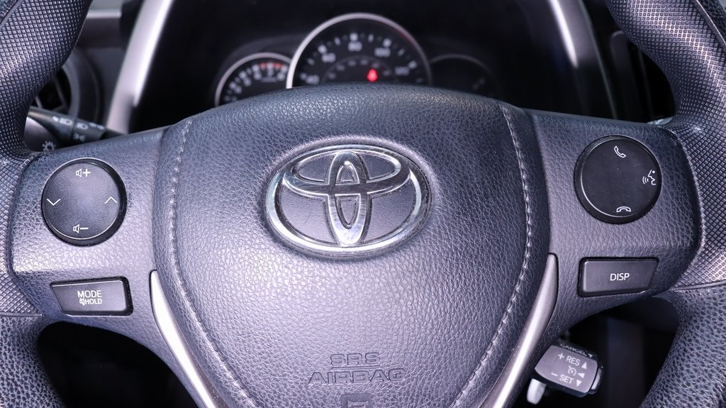 2016 Toyota RAV4 LE 12