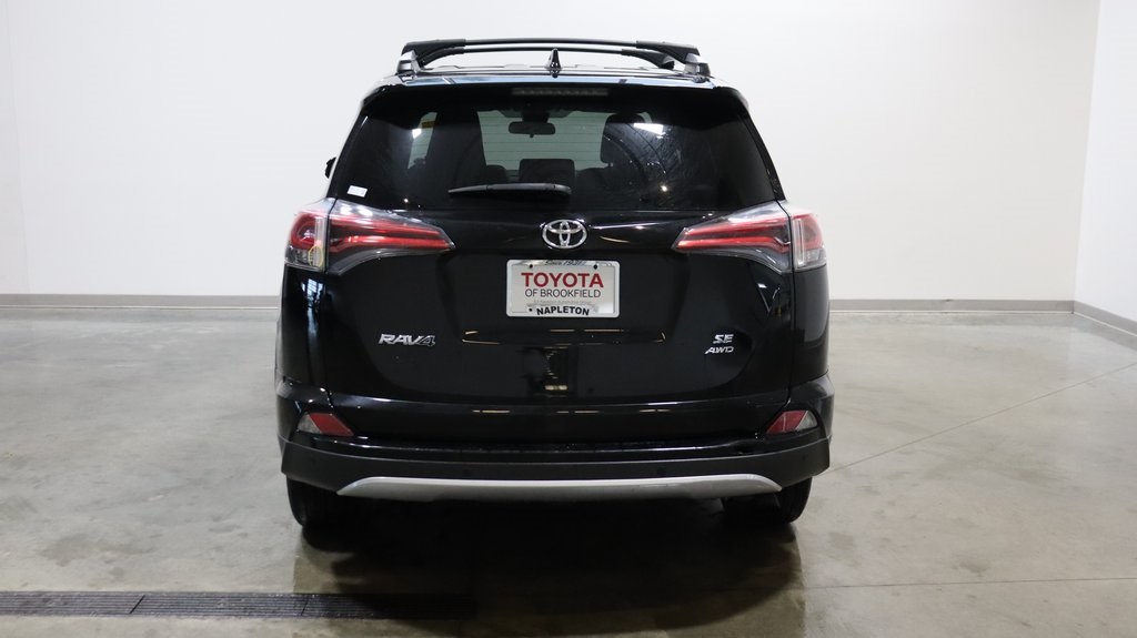 2016 Toyota RAV4 SE 6