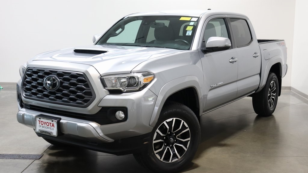 2021 Toyota Tacoma TRD Sport 3