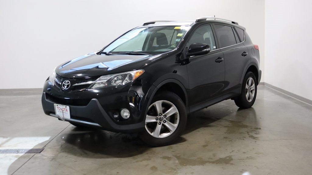 2015 Toyota RAV4 XLE 3