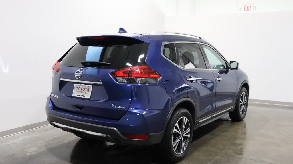 2017 Nissan Rogue SL 7